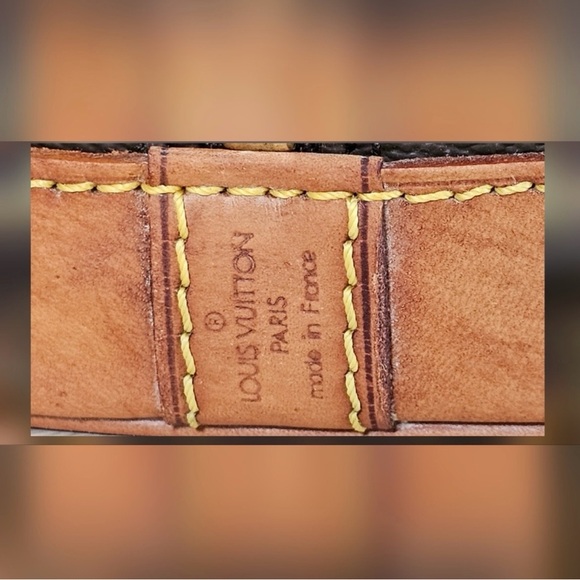 Authentic LOUIS VUITTON
Monogram Alma PM Handbag - Picture 4 of 11